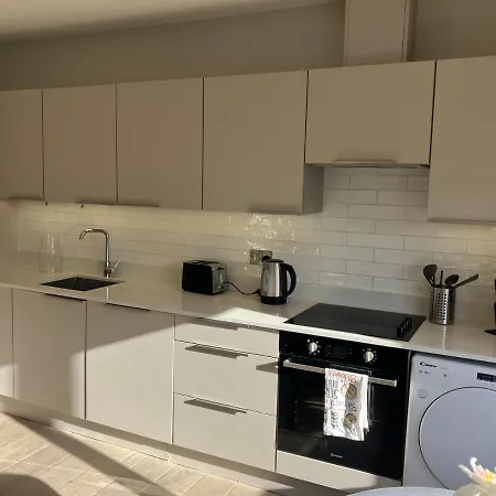 Splendid 2 Bed Flat With Private Terrace In Wimbledon - 2 The Queens *