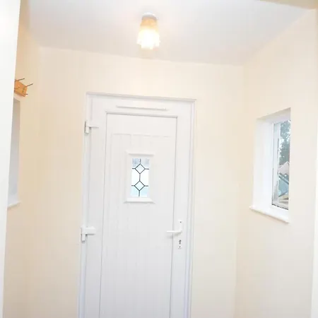 Lovely 3 Bedroom House Holiday home Dagenham