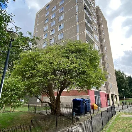 Entire Flat, Comfortable 2 Double Bedrooms Apartment