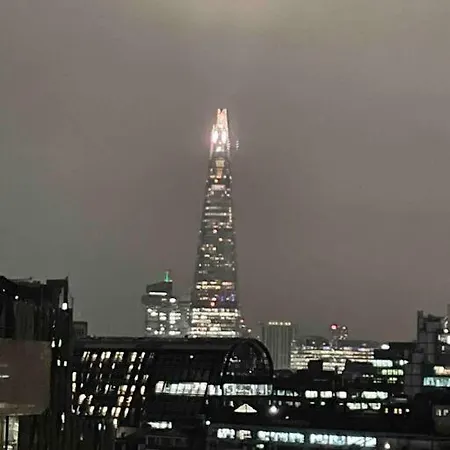 Skyline View - Of London. Apartment