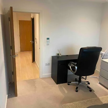 Apartment Luxury 2 Bed Ensuite 2 Bathroom East Croydon South Norwood