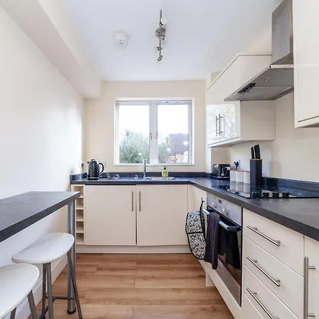 Lovely Flat In Wimbledon W/ Free Parking *