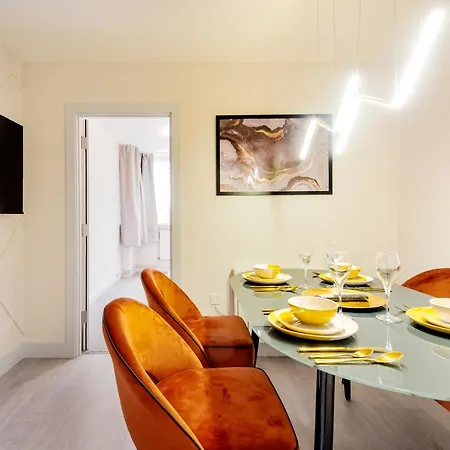 Lovely 4 Bedroom Flat In Wandsworth-