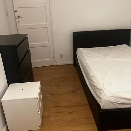 Spontaneous Apartment