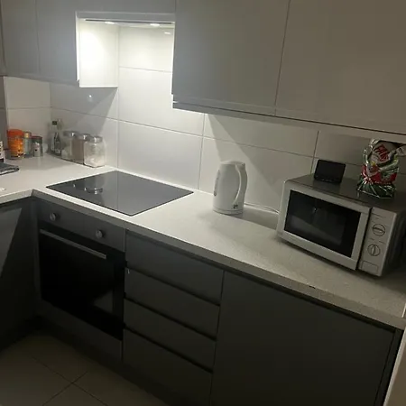 Spontaneous Apartment *
