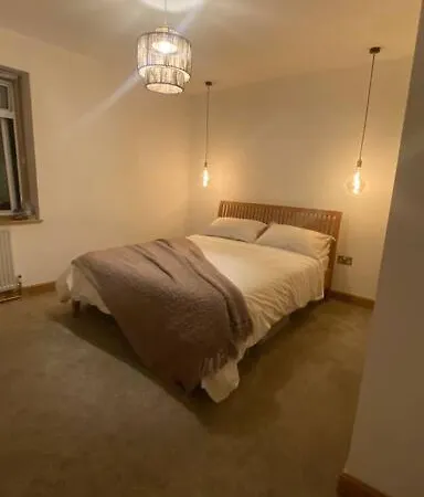 Apartment Pretty Fancy Staycation - South East London / Kent