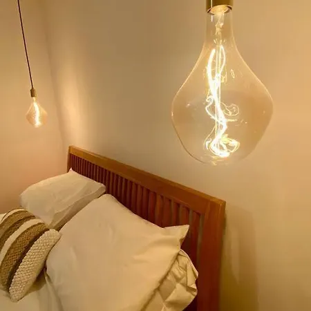 Pretty Fancy Staycation - South East London / Kent Apartment Bromley