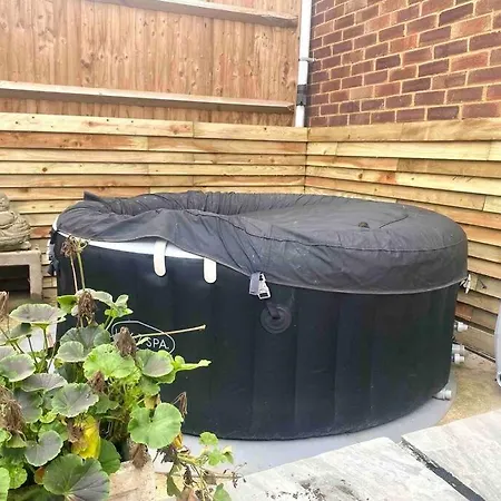 Pretty Fancy Staycation - South East London / Kent * Bromley