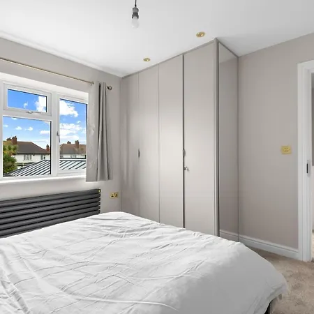 Holiday home Stylish Sparkling Brand New 3 Bed House