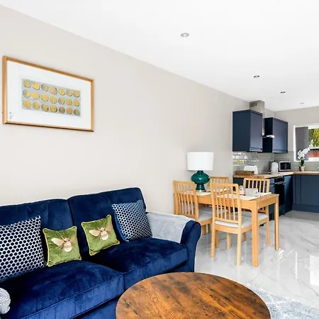 Holiday home Stylish Sparkling Brand New 3 Bed House
