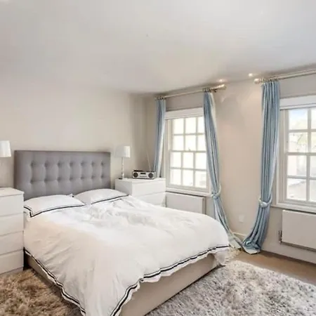 Luxury Holiday home London