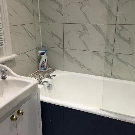 Tdm Bachelot Lettings Ltd Guest house