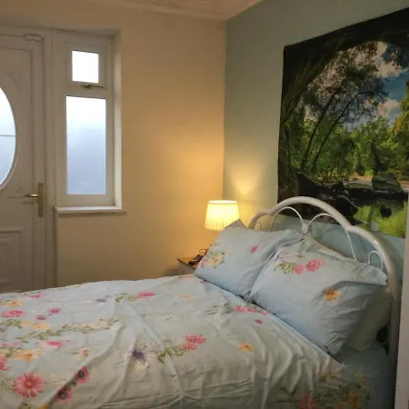 Tdm Bachelot Lettings Ltd Guest house London