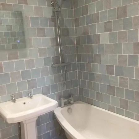 Guest house Tdm Bachelot Lettings Ltd *
