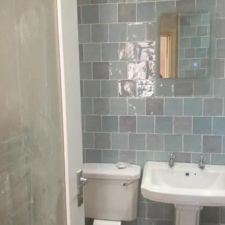 Guest house Tdm Bachelot Lettings Ltd London
