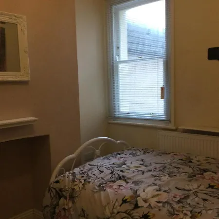 Tdm Bachelot Lettings Ltd Guest house *