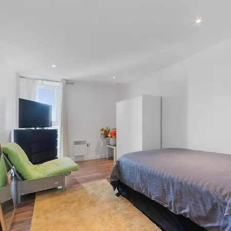 Apartament Excel 3 Bedroom Near City Airport And O2 Arena