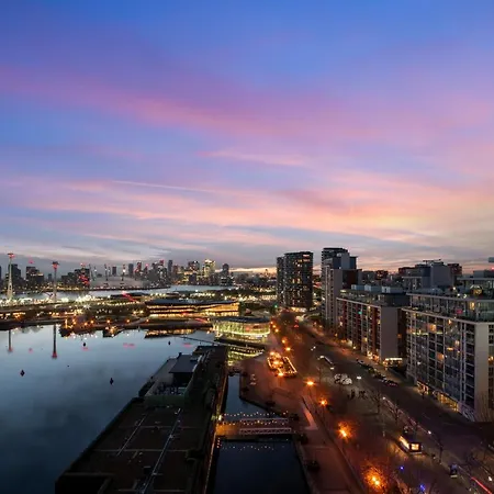 Apartament Excel 3 Bedroom Near City Airport And O2 Arena Londyn
