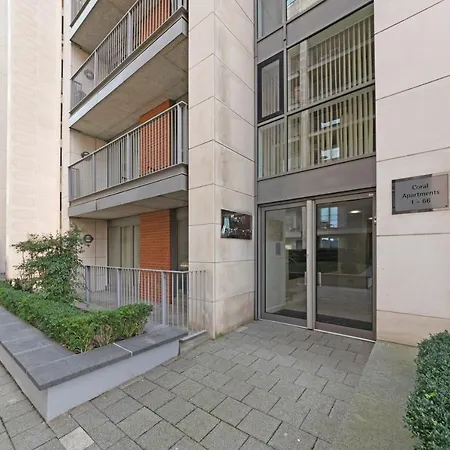Apartament Excel 3 Bedroom Near City Airport And O2 Arena