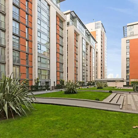 Excel 3 Bedroom Near City Airport And O2 Arena