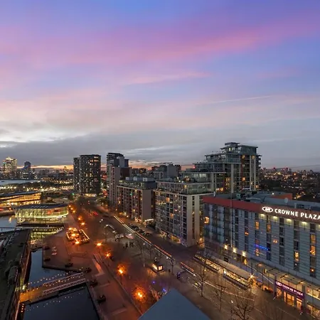 Apartament Excel 3 Bedroom Near City Airport And O2 Arena