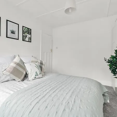 Wembley Hububb Guest house