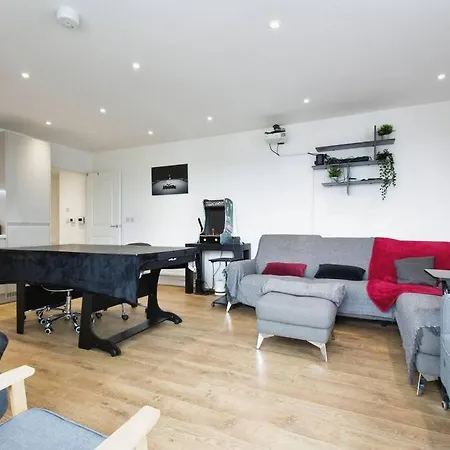 Greenwich O2 Apartment
