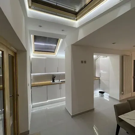 A Beautiful Terraced House In Central Holiday home *