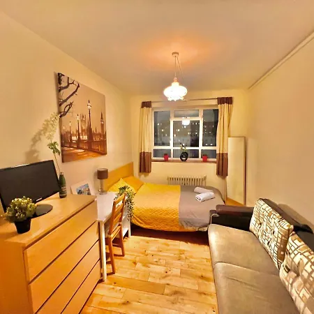 Central Zone 1 Cosy All Inclusive Guest house