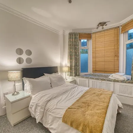Luxury Terraced Victorian House *