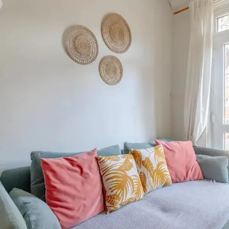 Cosy 4bd Flat Wprivate Balcony - Nine Elms! Apartment London