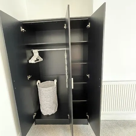 Double Bedroom In Sudbury Hill Wembley - 10 Mins From Wembley Stadium