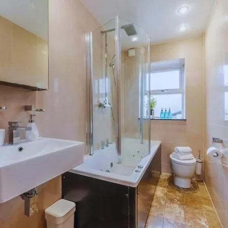 Kensington & Chelsea - Stylish In Central Apartment *