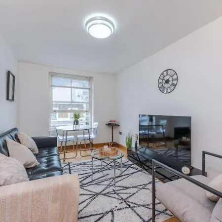 Kensington & Chelsea - Stylish In Central Apartment