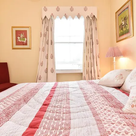 Smart Flat Near Pimlico Tube *