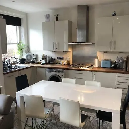 Apartment Metropolitan Tranquility: Chic Flat Regent's Park London