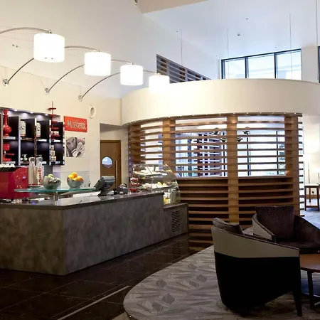 Hilton London Heathrow Airport Terminal 5