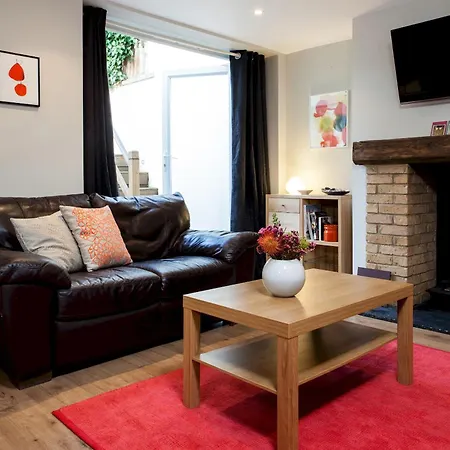Madison Hill - Fernlea Garden 2 - One Bedroom Home *