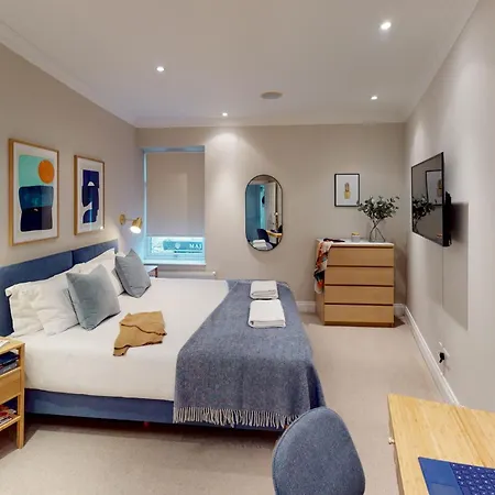 Madison Hill - White Hill House 3 - 1 Bedroom Flat * Londyn