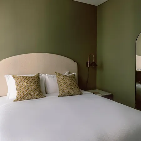 Native Kings Wardrobe, St Pauls Aparthotel London