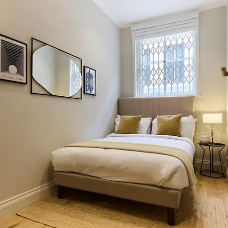 The Bayswater Gardens - Bright 3bdr Apartment