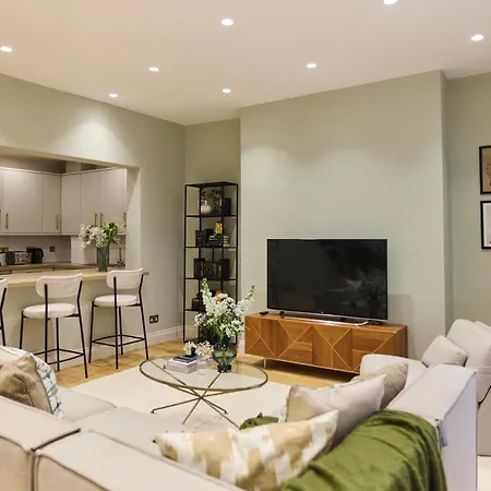 The Bayswater Gardens - Bright 3bdr Apartment *
