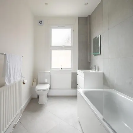 Kennington D/apartment Apartment London