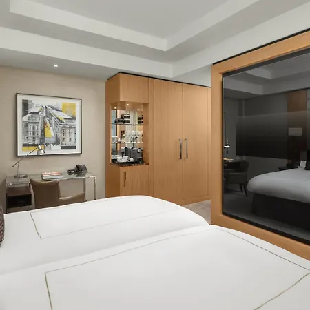 Conrad St James Отель 5*