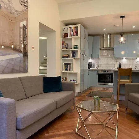 Apartment Hyde Park 3bed With Patio As Seen On Tv House Hunters International