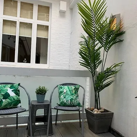 Hyde Park 3bed With Patio As Seen On Tv House Hunters International London