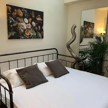 Apartment Hyde Park 3bed With Patio As Seen On Tv House Hunters International *