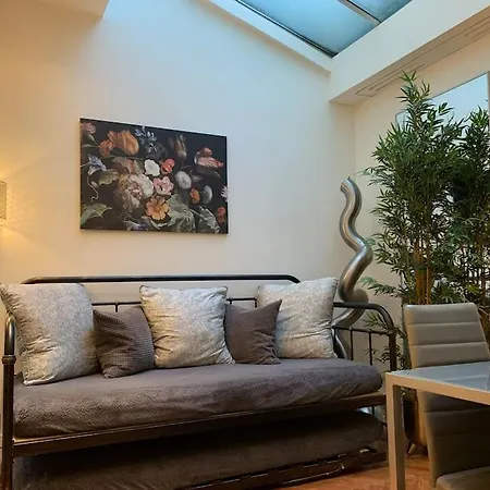 Hyde Park 3bed With Patio As Seen On Tv House Hunters International Apartment *