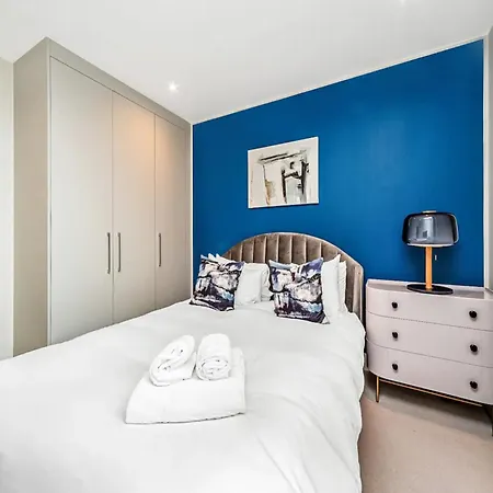 Pass The Keys Penthouse Oasis In Trendy Fulham *