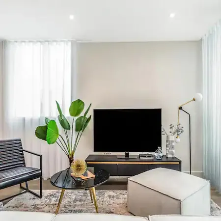 Pass The Keys Penthouse Oasis In Trendy Fulham شقة لندن